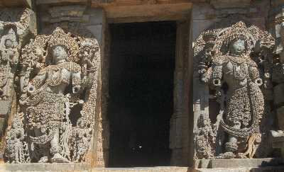 South Gate to Hoysaleshwara Devalaya Temple, Halebidu, Karnataka (India)