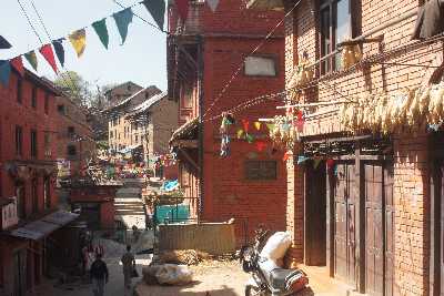 Main street in Changu, near Bhaktapur (Kathmandu valley, Nepal)