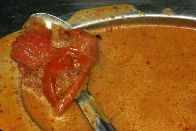 Indian Food: Karhi (besan flower gruel)