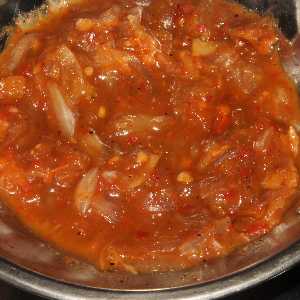 Sri Lankan Food: Katta Sambol (Chili and raw onion sambal condiment)