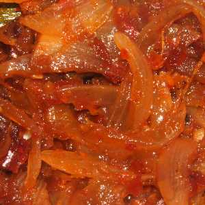 Sri Lankan Food: Seeni Sambol (Fried onion sambal condiment)