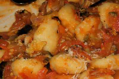 Italo-Indian Tourist Food: Gnocchi al Pomodoro