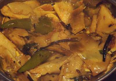 Manipuri/Indian Food: Braised bamboo shoots (Wa) 