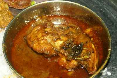 Nepali food: Chicken curry