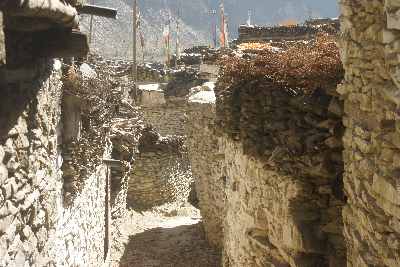 Small lane in Tibetan-style Marpha Village (Mustang, Nepal)