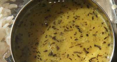 Nepalese/Thakali Food: Yellow split peas flavoured with Jimbu (Himalaya Onion, Allium spp) 