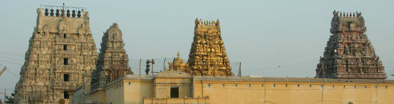 Towers of Kamakshi Amman Koyil Hindu Temple, Kanchipuram (Tamil Nadu, India)