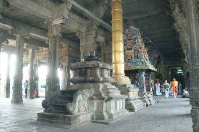 Tanzhalle Mandapam im Ekambaranathar Tirukoyil Hindu-Tempel (Shiva) in Kanchipuram (Indien/Südindien/Tamil Nadu)