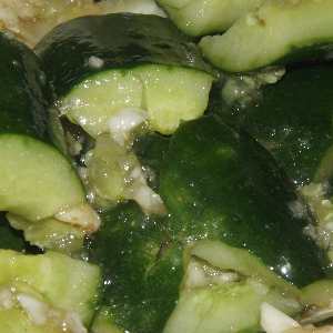 Chinese Food: Suan ni Huang-gua, cucumber with garlic and sesame oil dressing