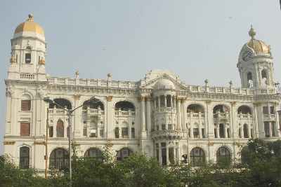 Colonial Architektur near Esplanade, in Kolkata (Calcutta), West Bengal, India