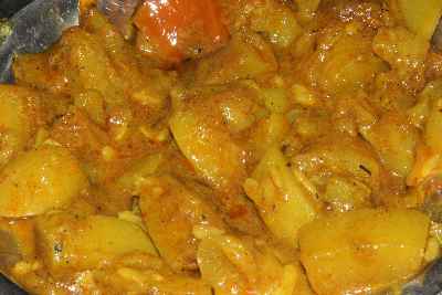 Indian Food: Braised Bottle Gourd (Ghiya Tamatar)
