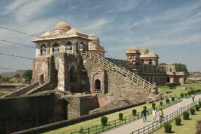 Jahaz Mahal (Schiffspalast) Sultan-Palast in Mandu (Indien/Zentralindien/Madhya Pradesh)