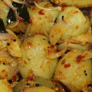 Sri Lankan Food: Young dry potatoes eaten in Pink House (Guest House in Kandy)