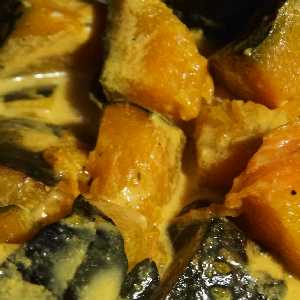 Sri Lankan Food: Golden-coloured pumpkin Curry eaten in Pink House, Kandy