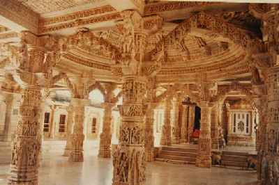 Luna Vasahi Jain Temple at Dilwara (Delvara) near Mount Abu (Abu Parvat), Rajasthan (India)