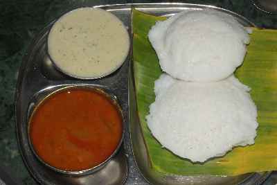 Indian (Karnataka) Food: Mallige Idli (Idli made from Rice and urad dal beans)