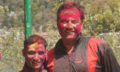 Holi, das Fest der Farben, in Nainital (Uttarakhand/Nordindien)