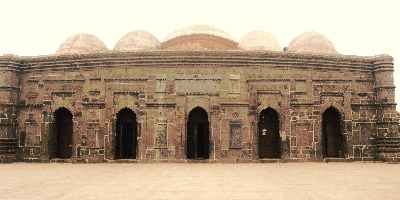 Eastern side (entrance) of Choto Sona Masjid Mosque in Champai Nawabganj, Rajshahi Division (Bangladesh)