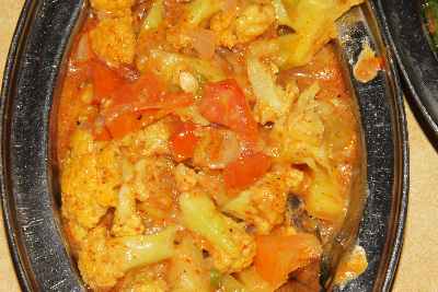Indian Food: Gobhi Tamatar (Cauliflower with tomatoes)