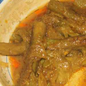 Bengali/Bangladeshi Food: Kochu Curry (Taro stems) 