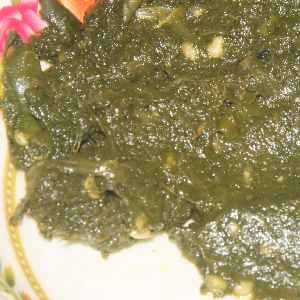 Bengali/Bangladeshi Food: Kochu Shak (Mashed Taro leaves) 