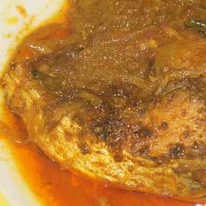 Bengali/Bangladeshi Food: Fish curry 