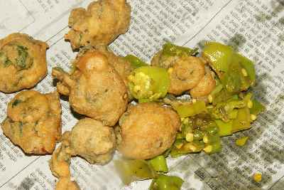 Indian Food: Spinach Pakora with fried chiles