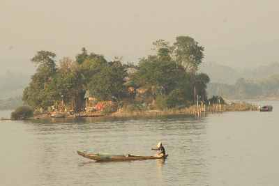 Boat in Kaptai Lake in Rangamati (Chittagong Hill Tracts, Bangladesh)