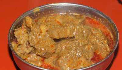 Indian Food: Beef Bhuna (Beef stew/korma)