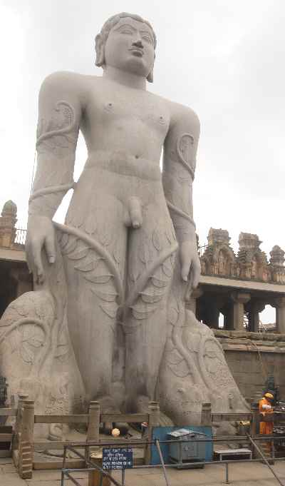 Colossal statue of Gommateshwara (Bahubali) at Vindhyagiri hill, Sravanabelagola, Karnataka (India)