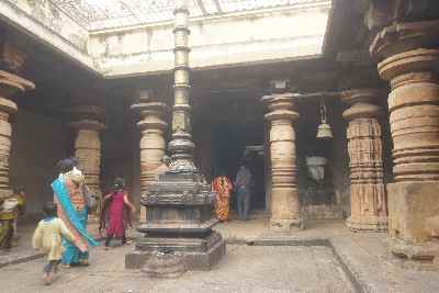 Inner courtyard of Ranganatha-Swami Devalaya temple, Srirangapatnam, near Mysore, Karnataka (India)