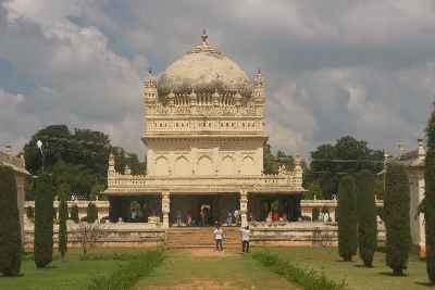 Gumbaz (Tomb of Tipu Sultan), Srirangapattana, near Mysore, Karnataka (India) 