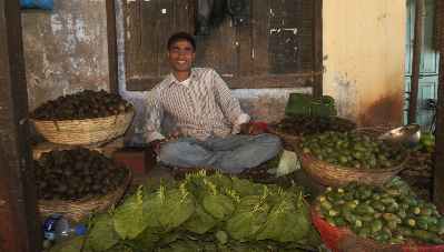 Betel nut vendor, Tezpur, Assam (India)