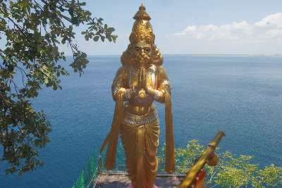 Ravana statue at Koneswaram Alayam Hindu temple in Trincomalee (Trinco, Tirukonamalai), Eastern Sri Lanka