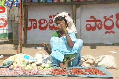 Trbial women selling chilies in Araku, Andhra Pradeh (India)